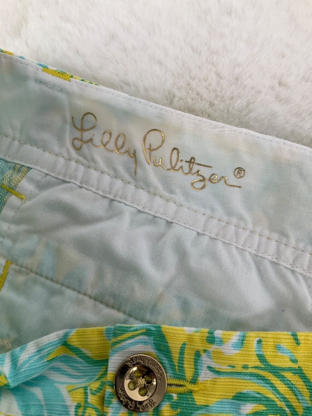 Lilly Pulitzer Callahan Short ~ size 4 Dandelion Yellow 5" inseam - Picture 7 of 9